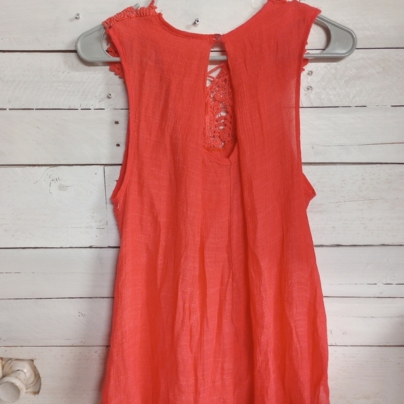 Jella C Coral Lace Sleeveless Top Small Boho Keyhole Back V-Neck Coastal Beachy - Picture 8 of 12